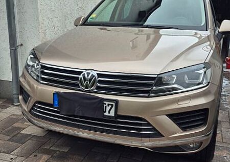 VW Touareg gebraucht kaufen VW Touareg Volkswagen 3.0 V6 TDI SCR Exclusive BMT Terrain...