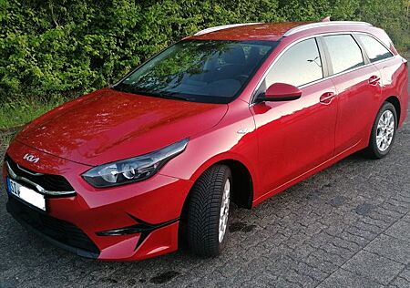 Kia Cee'd Ceed SW 1.6 CRDi (48V Mild-Hybrid, Diesel)