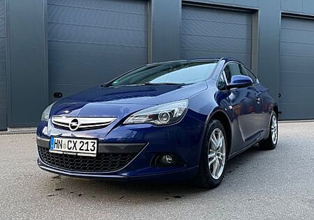 Opel Astra GTC 1.4 Turbo 88kW -