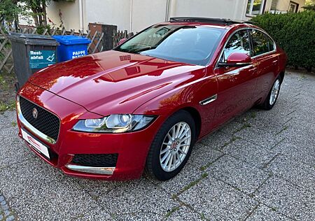 Jaguar XF 2.5D PRESTIGE/AWD/PANO/LEDER/KAMERA/F1/XENON/