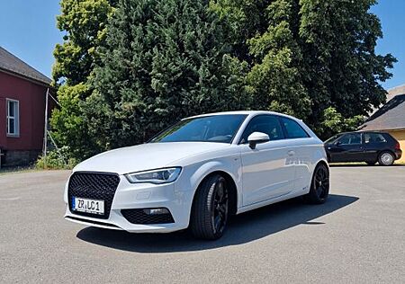 Audi A3 2.0 TDI 150 PS S-line Polar weiß