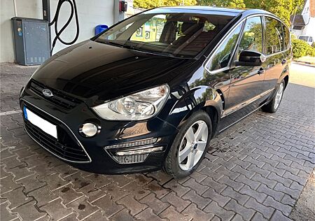 Ford S-Max 2,0 TDCi 163Ps Titanium 7-Setzer TÜV NEU
