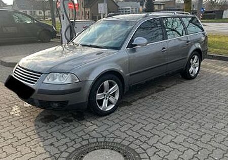 VW Passat Variant Volkswagen 1.9TDI 96kW Highline Variant ...