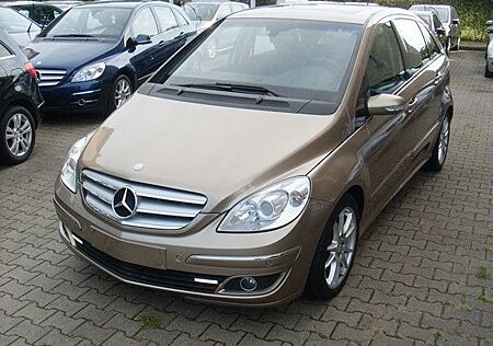Mercedes-Benz B 200 gebraucht kaufen Mercedes-Benz B 200 Turbo Automatik / Lamellen / Ledersitze