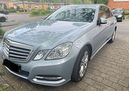 Mercedes-Benz E 220 CDI AVANTGARDE
