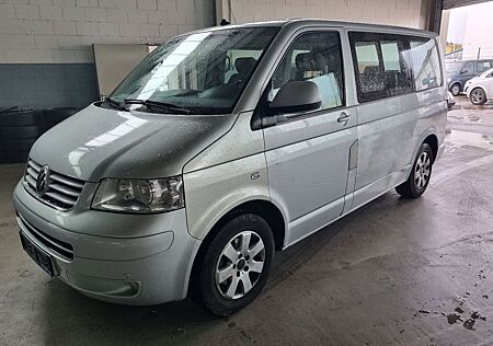 VW T5 Transporter Volkswagen Bus Multivan