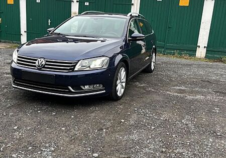 VW Passat Variant gebraucht kaufen VW Passat Variant Volkswagen 2.0 TDI DPF DSG 125kW Highlin...