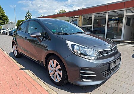 Kia Rio 1.4 l UEFA Euro 2016 Navi Tempo Kamera 1Hand
