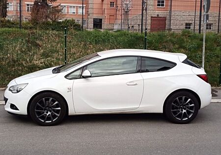 Opel Astra 1.4 Turbo 103kW -