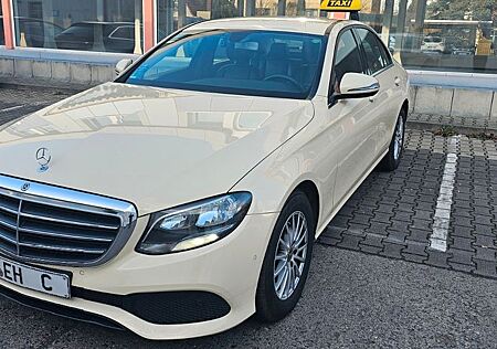 Mercedes-Benz E 220 d Autom. -