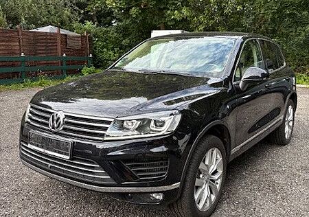 VW Touareg Volkswagen V6 TDI BMT/Start-Stopp Terrain R-Line