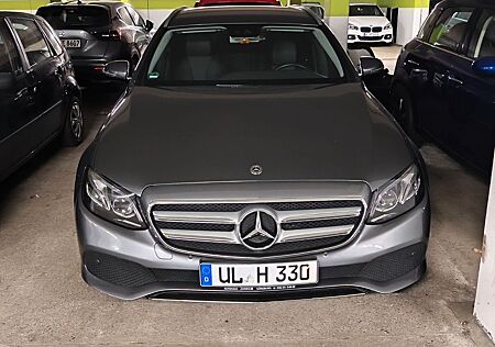 Mercedes-Benz E 220 E 220d T AVANTGARDE 9 Gang Automatik Parkpilot