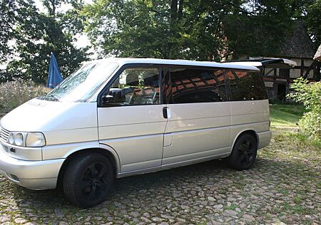 VW T4 Caravelle Volkswagen 2,8-l-Otto V6 Automatik Standard