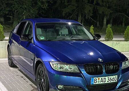 BMW 318i Touring Edition Lifestyle Edition Lifestyle