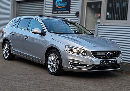 Volvo V60 D3 Kombi Summum LEDER NAVI ACC CAM XENO 1Hd.