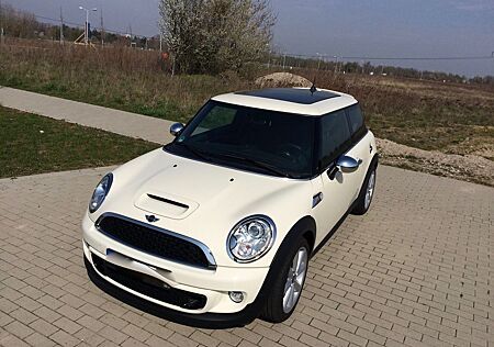 Mini Cooper S Pepper White Navi Panorama HarmanKardon