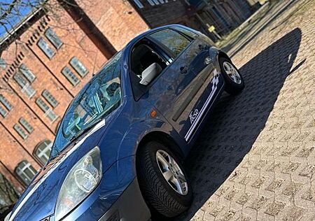 Ford Fiesta 1,3 51 kW Ambiente Ambiente
