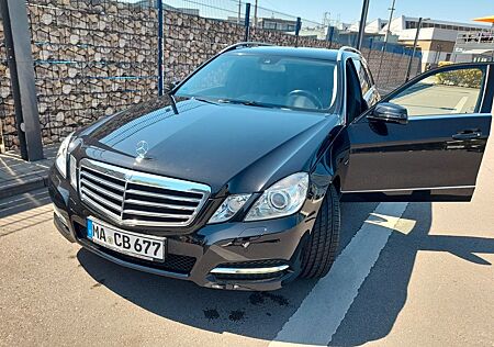 Mercedes-Benz E 200 CGI T BlueEFFICIENCY AVANTGARDE AVANTGARDE