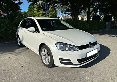 VW Golf Volkswagen 1.2 TSI 63 kW Comfortline Comfortline