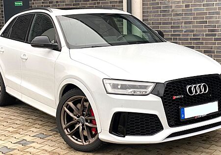 Audi RS Q3 RSQ3 2.5 TFSI performance S tronic quattro p...