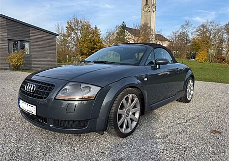 Audi TT Roadster 1.8T 120KW, S-Line, AT Motor, Leder