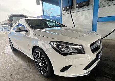 Mercedes-Benz CLA 200 Shooting Brake CLA 200 d 4MATIC DCT ...