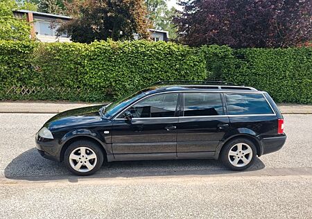 VW Passat Variant Volkswagen 1.8 T Basis Variant