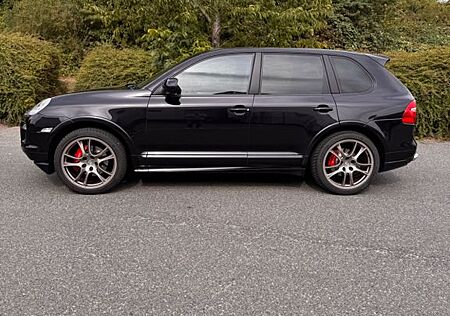 Porsche Cayenne GTS außergewöhnlicher Zustand!!