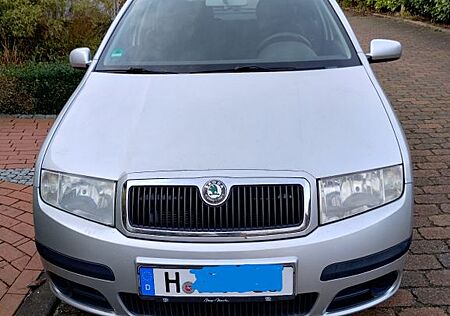 Skoda Fabia 1.4 16V Automatik TÜV 07-2025 Kleinwagen