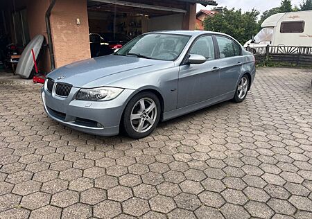 BMW 318i -