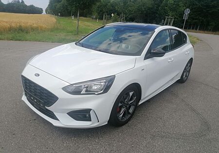 Ford Focus 1,5 ST-Line ACC B&O HUD Kamera Navi