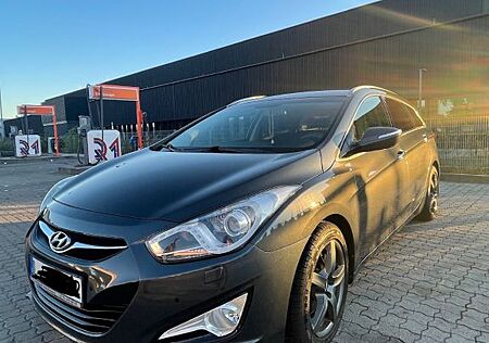 Hyundai i40 cw 1.7 CRDi Premium 100kW Premium