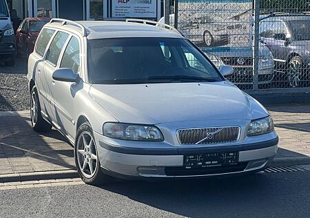 Volvo V70 2.4 * 1 Hand *AHK* Top Zustand!