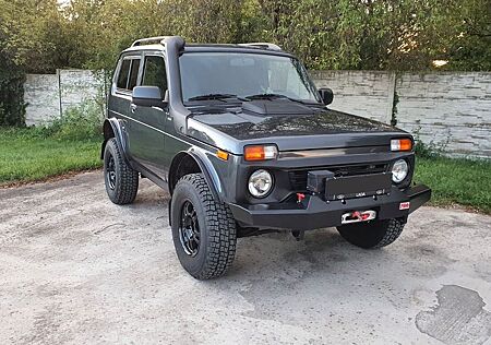 Lada Niva 4x4 Legend BRONTO - WINCH, BUMPER, SNORKEL