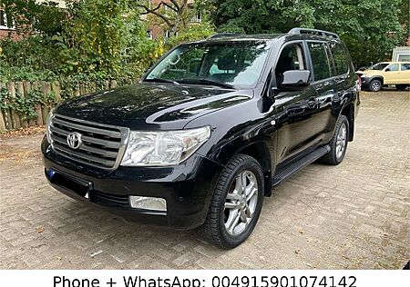 Toyota Land Cruiser 200 4.5D Autm.4x4 Klim Led 7s SMI2o