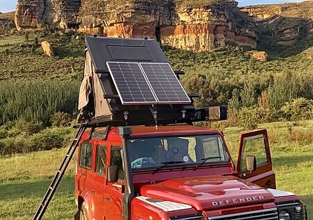 Land Rover Defender 110 TD4 Station Wagon E