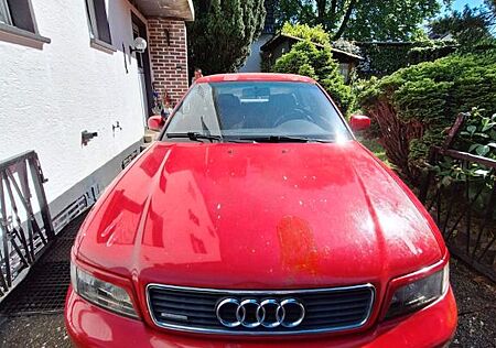 Audi A4 1.6 -