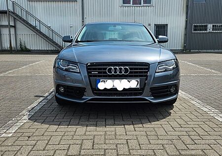 Audi A4 2.0 TFSI S tronic quattro S line S line