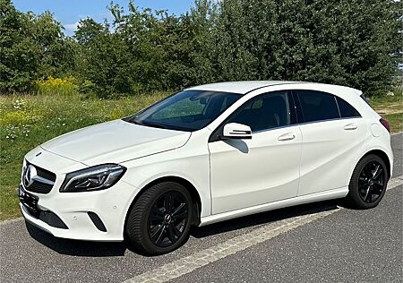 Mercedes-Benz A 160 SCORE! SCORE!
