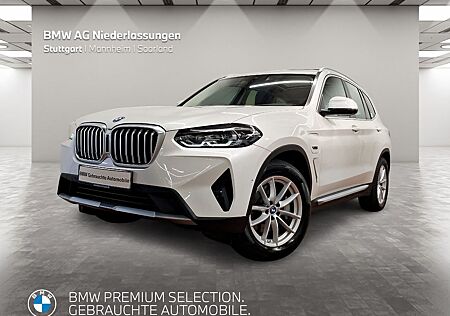 BMW X3 xDrive30e Navi AHK Kamera Pano.Dach LED