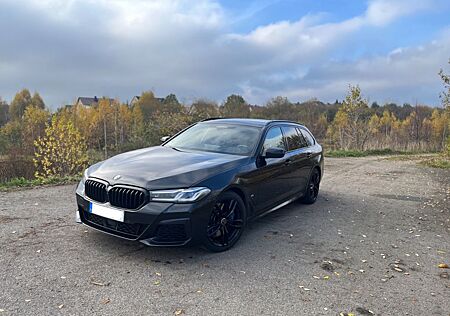 BMW 540d xDrive M Sport RFK H&K Sound Massage 360°