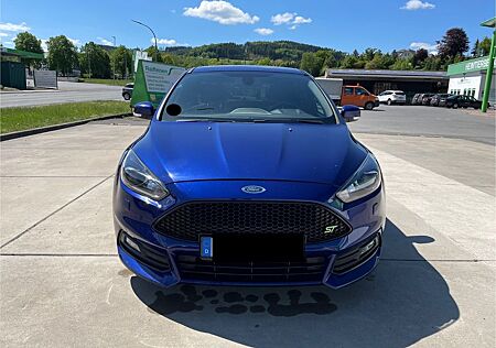 Ford Focus 2,0 EcoBoost ST Leder-Exklusiv-Paket ST