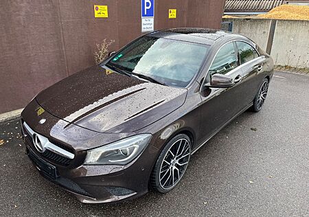 Mercedes-Benz CLA 200 CDI Sportpaket AUTOMATIK-PANORAMA