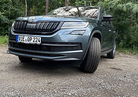Skoda Kodiaq 2.0 TDI 4x4 SPORTLINE AHK Panorama Navi