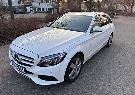 Mercedes-Benz C 200 BlueTEC TCDI AVANTGARDE,Sport,COMAND,AHK,