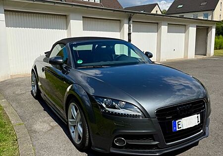 Audi TT Roadster 2.0 TFSI S tronic quattro -