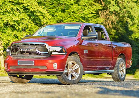 Dodge RAM 1500 4x4 HEMI 5.7 V8 Sports Edition