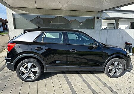 Audi Q2 35 TFSI S tronic , ASR, Standheizung, etc.