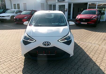 Toyota Aygo (X) Aygo -play