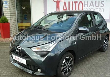 Toyota Aygo (X) - Team Deutschland - Navi, LED, Klima